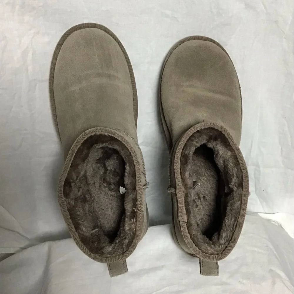 CUSHIONAIRE Suede Classic Mini gray Ankle Boots Sz 8.5